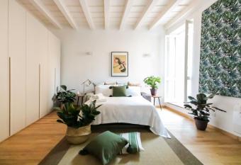 Quattro Stanze @ Quattro Vie allows 18 year olds to book a room