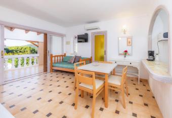 Apartamento Rosa Mar 8 has Balcony rooms