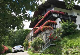 Pension Alpenblick B&B has Balcony rooms
