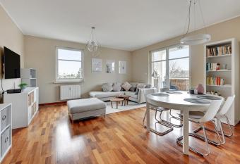 Dom & House - Apartments Parkur Sopot allows 18 year olds to book a room