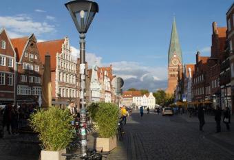 HOTEL alt l  neburger Kutscherstuben allows 18 year olds to book a room