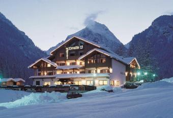 Hotel Tyrolia has Balcony rooms