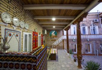 Bukhara Star Guest House has Balcony rooms