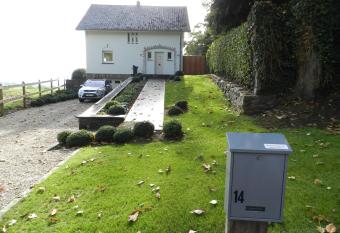 Fleur d    Amour has Balcony rooms