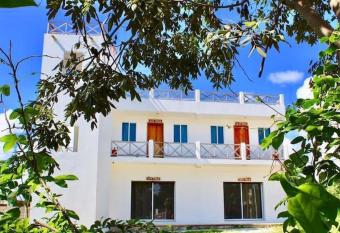 Marlin Apartments Mahahual allows 18 year olds to book a room