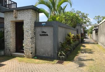 Villa Nadya has rooms with a private hot tub