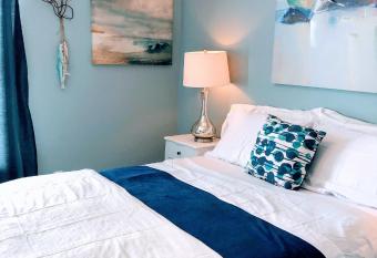 Romantic Beach Condo has Balcony rooms