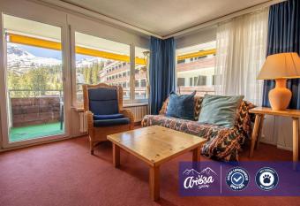 Rothornblick 52 has Balcony rooms