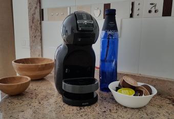 Luxury Beachfront Apartment has rooms with a private hot tub