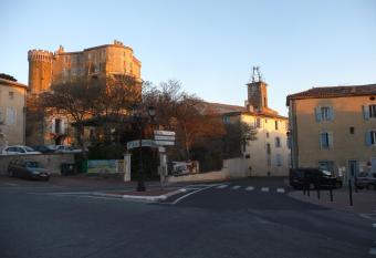 Logis du Comte has Balcony rooms