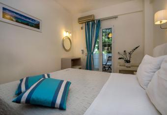 Diamond Apartments & Suites has Balcony rooms