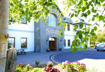 Great National Hotel Ballina allows 18 year olds to book a room