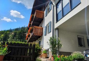 Haus Herta B&B has Balcony rooms