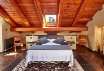Casa Svizzera Agriturismo has Balcony rooms