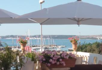 Antico Palazzo Spinola has Balcony rooms