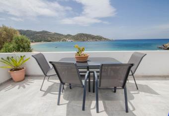 Hotel Delfini has Balcony rooms