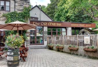 The Old Mill Inn allows 18 year olds to book a room