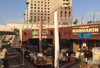 Holiday apartments allows 18 year olds to book a room