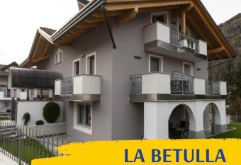 La Betulla Apartments has Balcony rooms