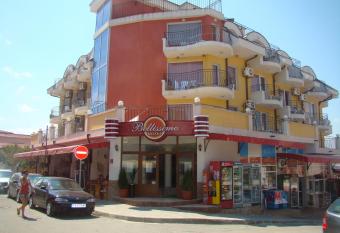 Hotel Bellisimo has Balcony rooms