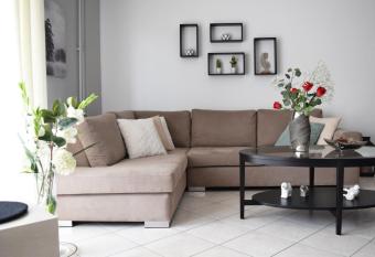 Poseidon by Heloni Apartments allows 18 year olds to book a room