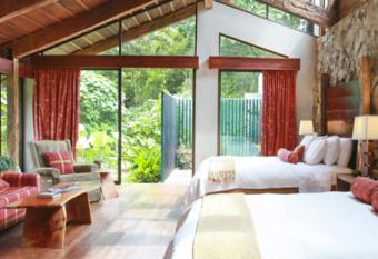 Poas Volcano Lodge has Balcony rooms