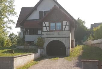 CHEZ SANDRINE has Balcony rooms