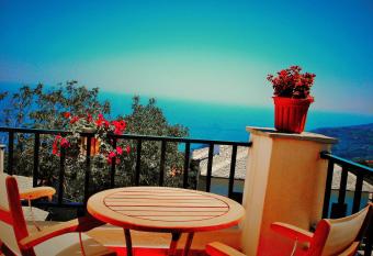 Muses Country House has Balcony rooms