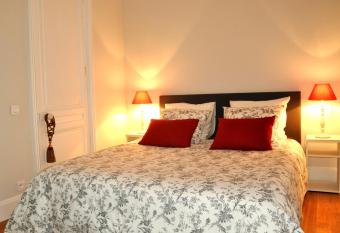 Chambre De Flore allows 18 year olds to book a room