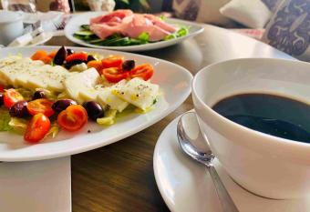 Ta Paolo allows 18 year olds to book a room