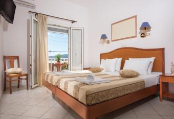 Hotel Meltemi has Balcony rooms