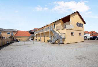 Hotel Litorina Appartements allows 18 year olds to book a room