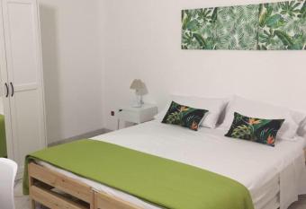 Basilica San Gavino has Balcony rooms