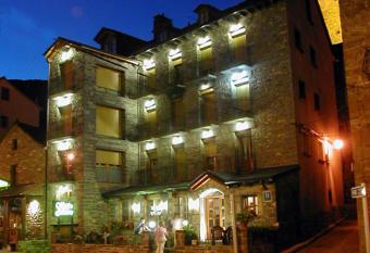 Apartamentos Gabarre has Balcony rooms