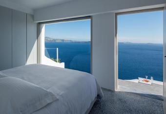 Echoes Luxury Suites has Balcony rooms