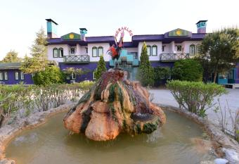 Herakles Thermal Hotel allows 18 year olds to book a room