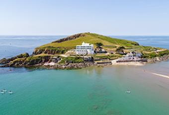 Burgh Island Hotel allows 18 year olds to book a room