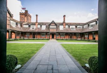 The Pillar Hotel has Balcony rooms