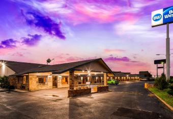 Scottish Inns - Decatur allows 18 year olds to book a room