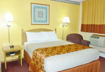 Royal Rest Motel has Smoking rooms