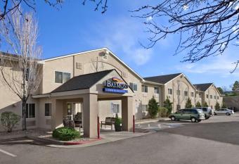 Baymont by Wyndham Golden/Red Rocks allows 18 year olds to book a room