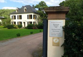 Weingut Schmitz-Simon has Balcony rooms