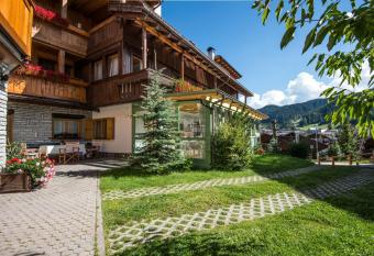 Ciasa Confolia has Balcony rooms