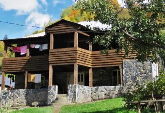 Bezengi Guest House has Balcony rooms
