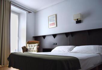 Hotel Arrasate allows 18 year olds to book a room