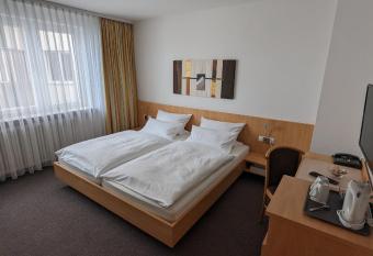 G  stehaus Ziegler allows 18 year olds to book a room