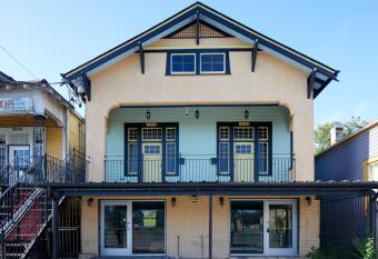 Sonder Doubloon has Balcony rooms