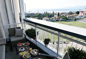 Fran Green&Blue has Balcony rooms