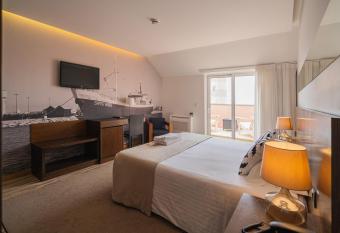 Hotel Farol has Balcony rooms