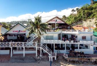 Scandi Divers has Balcony rooms